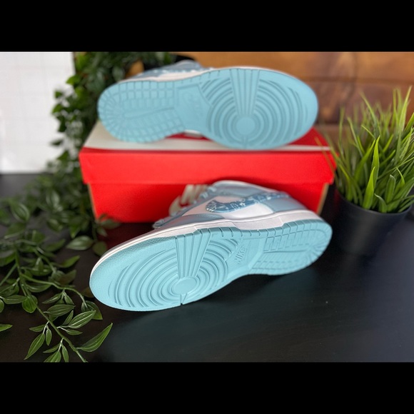 Nike Dunks Low Paisley Blue - Picture 3 of 4